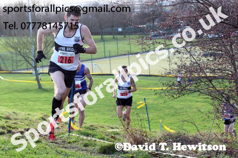 Senior mens Cathedral Relays, Birtley. Photo:  David T. Hewitson/Sports for All Pics